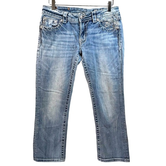 Miss Me Denim - Miss Me Signature Cropped Capri Jean 29 Light Wash Embroider Sequin JE8131C Read